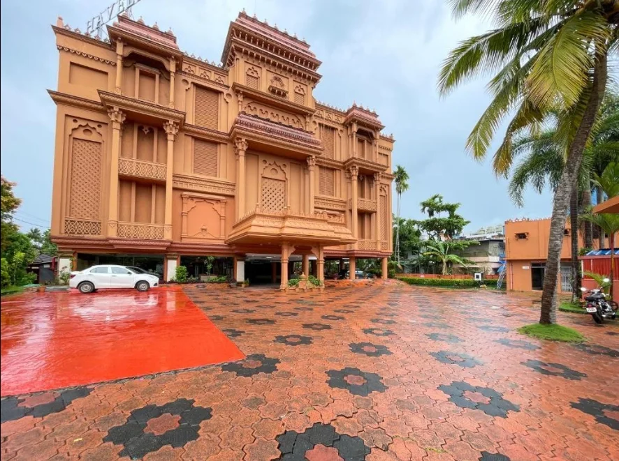 Exterior facade and entrance of Haveli Backwater Resort in Alleppey