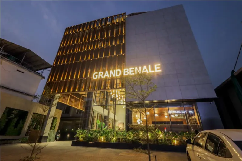 Hotel Grand Benale lobby