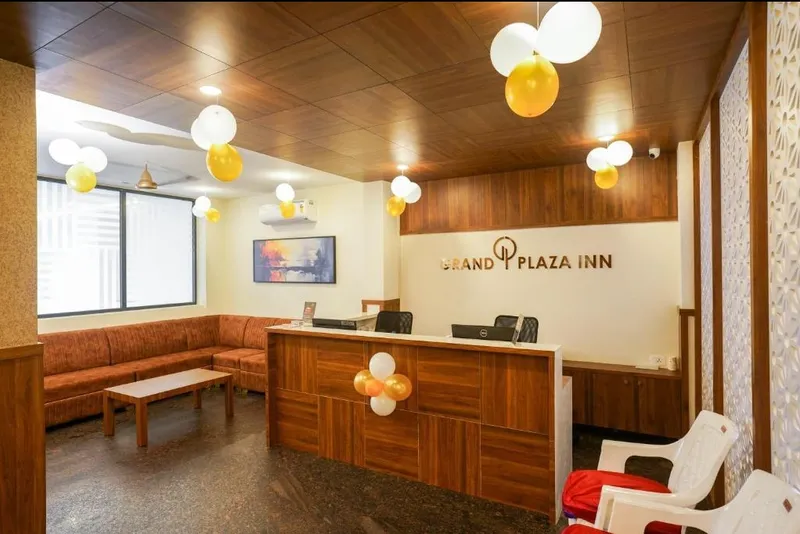 Grand Plaza Inn lobby