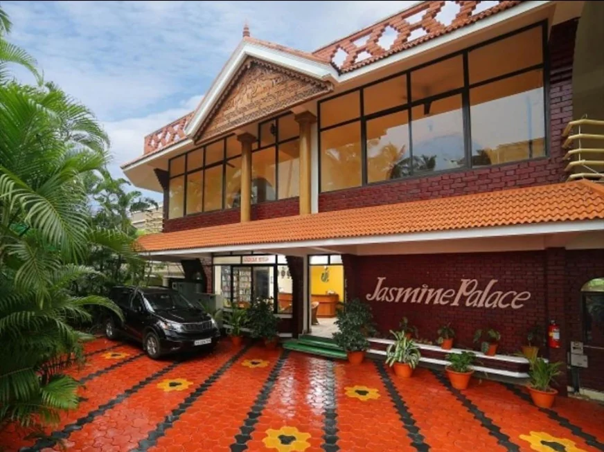 Exterior facade and entrance of Hotel Jasmine Palace in Kovalam