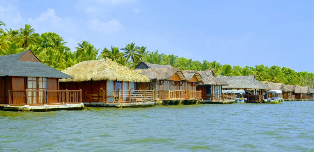Poovar Island Resort sunken bar pool